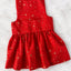 Vestido rojo con estampado de estrellas